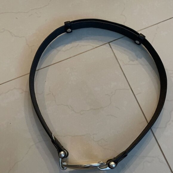 Chico's Size SM Black Slider Adjustable Leather Belt with Oval Silvertone Buckle - Picture 9 of 16